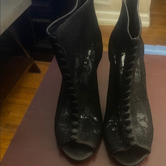 Elegant Black Women's Peep-Toe Ankle Boots - Picture 1 of 5